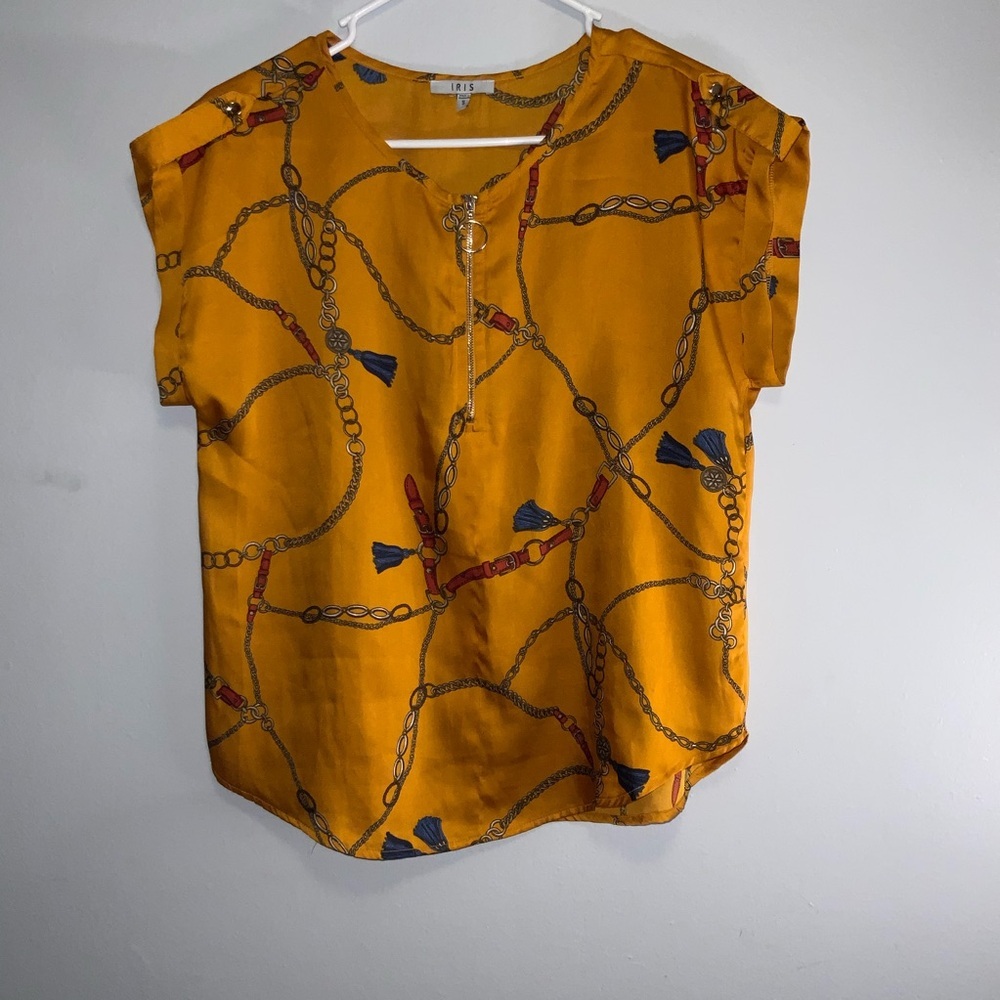 Iris Golden Chain Pattern Top